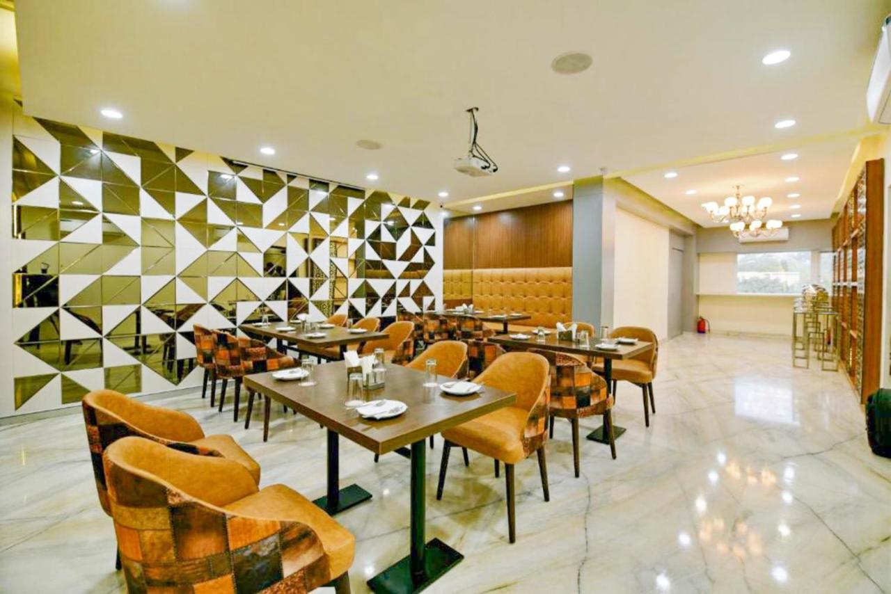 The Beaufort Inn New Delhi Exterior photo