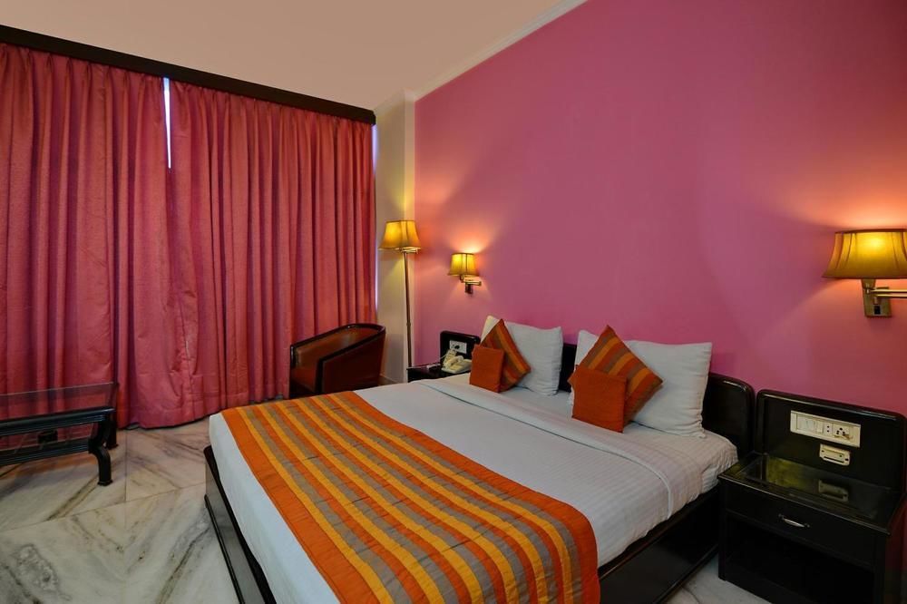 The Beaufort Inn New Delhi Exterior photo
